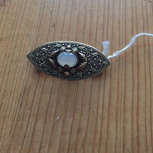 Fashion jewelry vintage brooche
